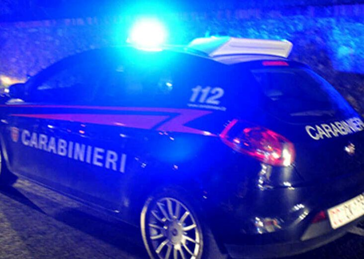 auto-carabinieri-pattuglia-notte